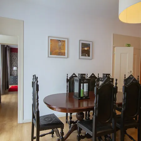 Apartment Sweet Arts